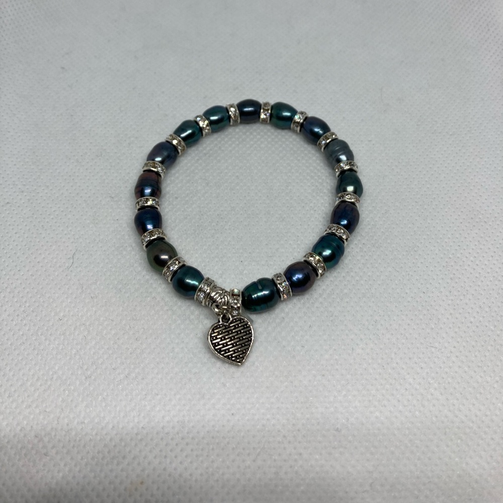 *Freshwater Peacock Pearls w/Australian Crystal Accents Stretchable BraceletJ91